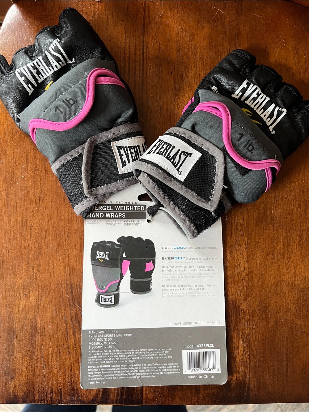 Everlast Gray and Pink 1 lb Weighted Fitness Hand Wraps